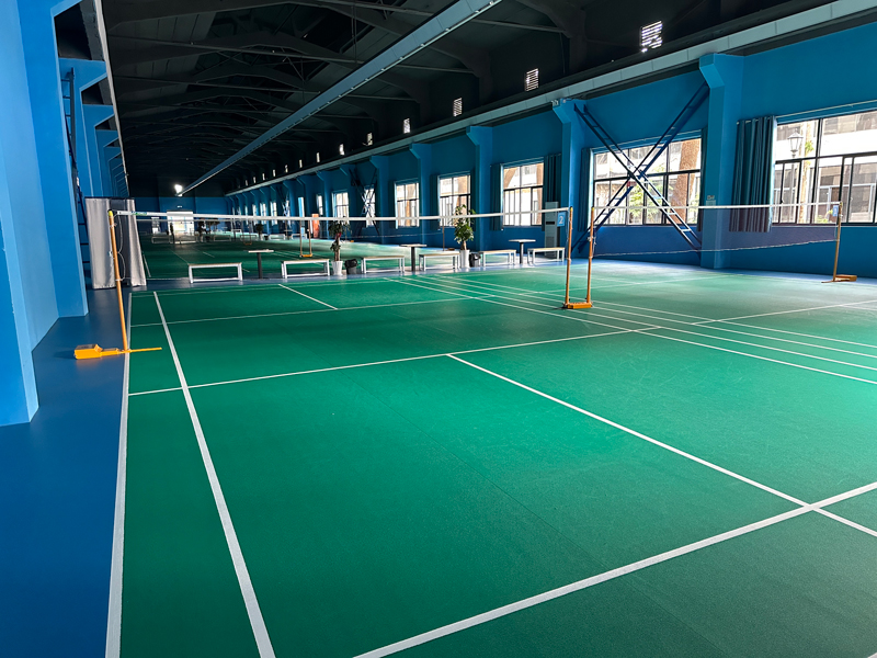 松江袜子新弄羽毛球馆